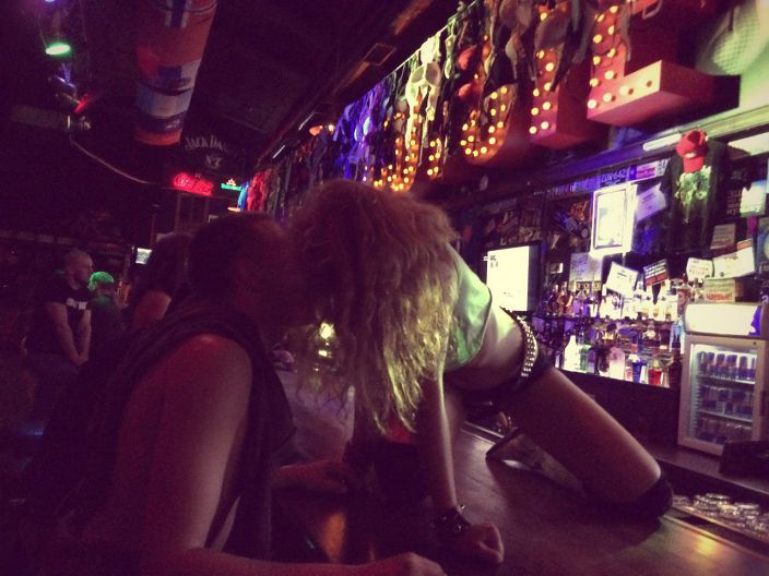 coyote ugly