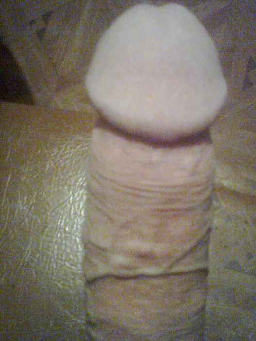 он хочет секса и ласки