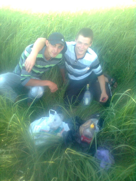 http://cs14.meendo.com/photo/2/d/e/ba391cf5f7c13f95d5161