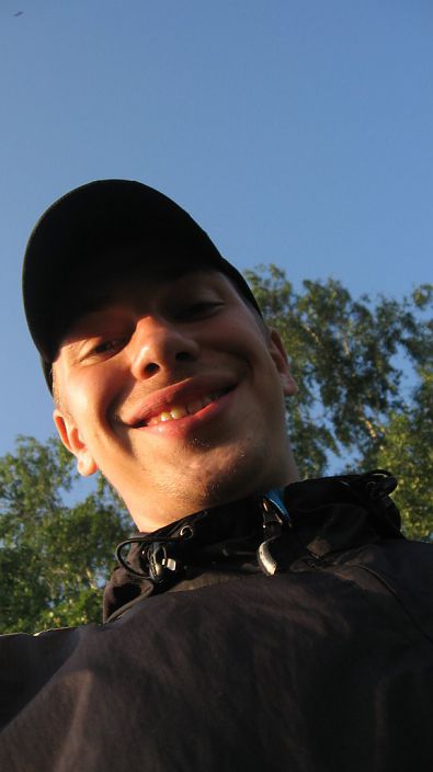 только улыбайся,улыбайся))