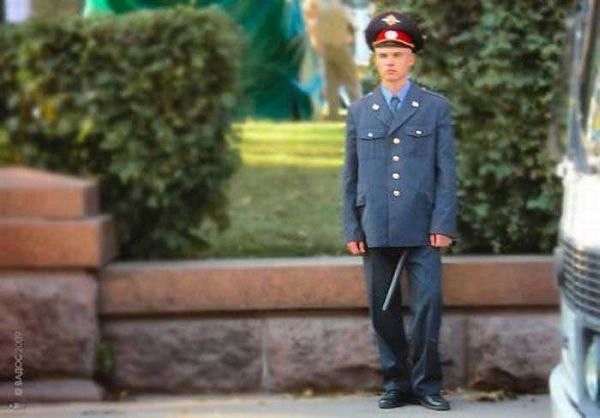 наша милиция нас бережёт!