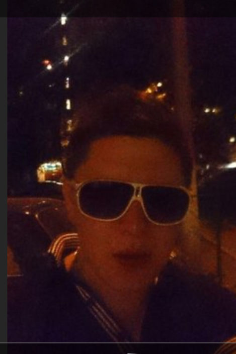 снова я