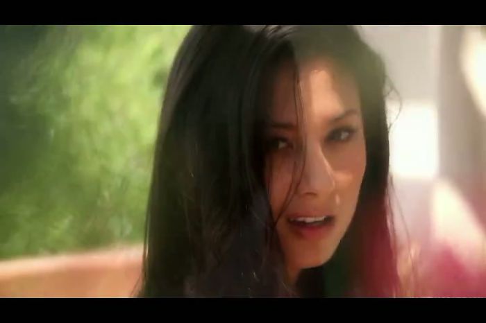 Sexy brunette Ryan Resse