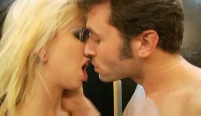 Cali Nova bein a Whore